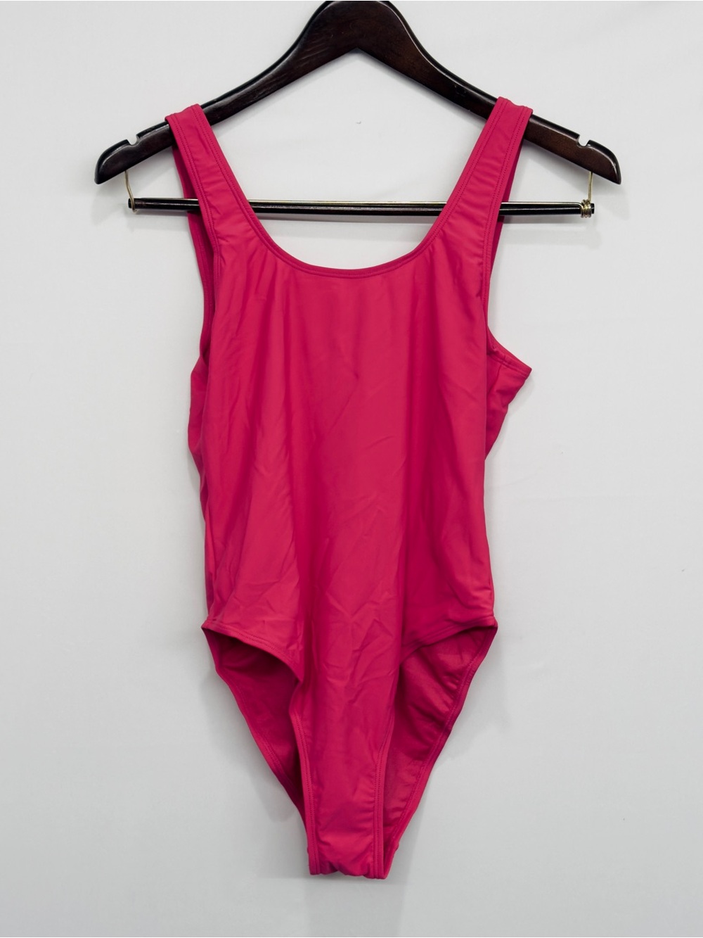 Uncommon Sense Women’s Medium One Piece Bathing Suit In Hot Pink New With Tags